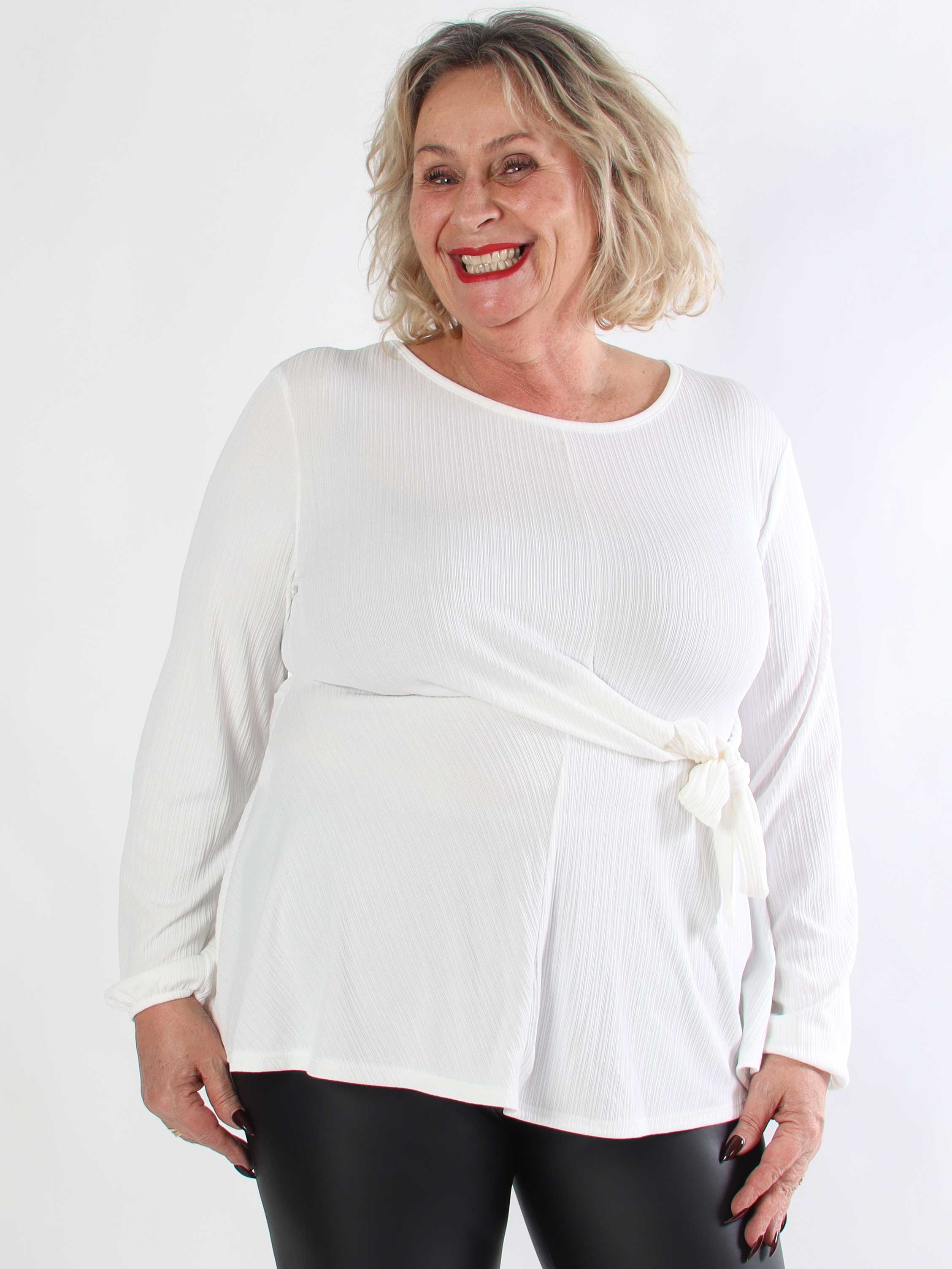 Katie - Sød langærmet plus size tunika med fin sløjfedetalje foran